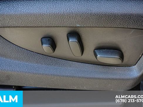 Used 2015 Chevrolet Suburban LT RWD image 59
