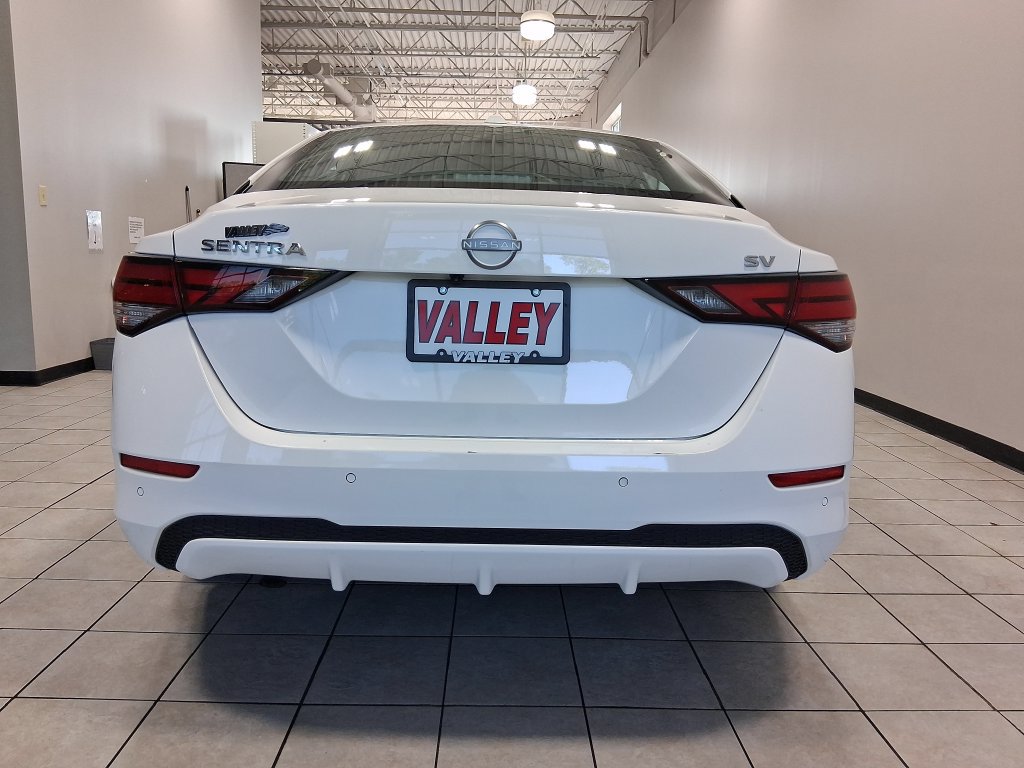 Used 2024 Nissan Sentra SV FWD image 9