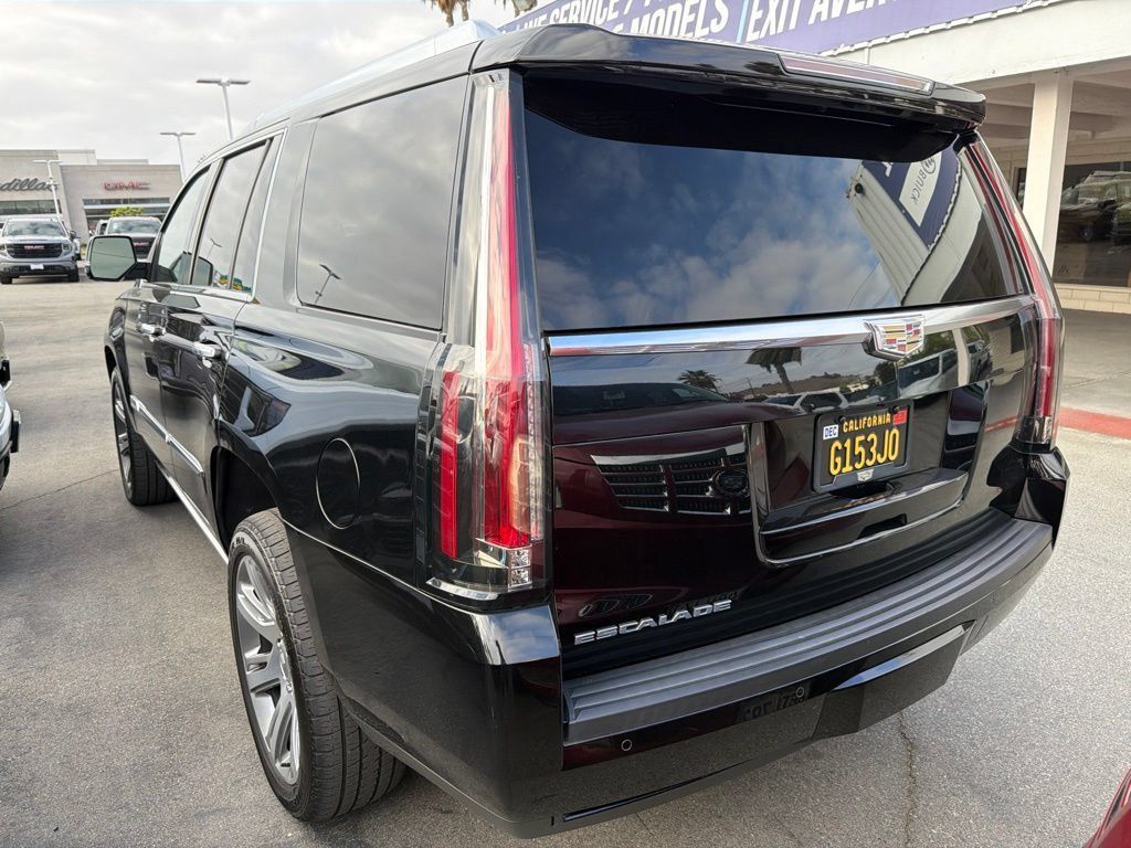 Used 2016 Cadillac Escalade Platinum AWD/4WD image 7