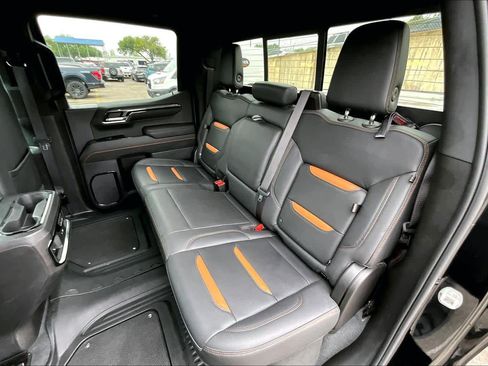 Used 2023 GMC Sierra 1500 AT4 w/ AT4 Premium Package image 21