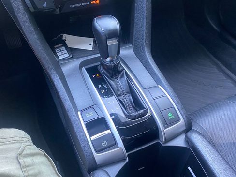 Used 2016 Honda Civic Touring image 30