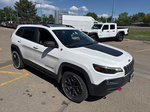 Used 2020 Jeep Cherokee Trailhawk AWD/4WD image 4