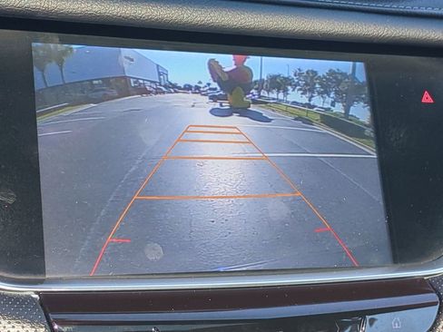 Used 2017 Cadillac XT5 Premium Luxury image 21