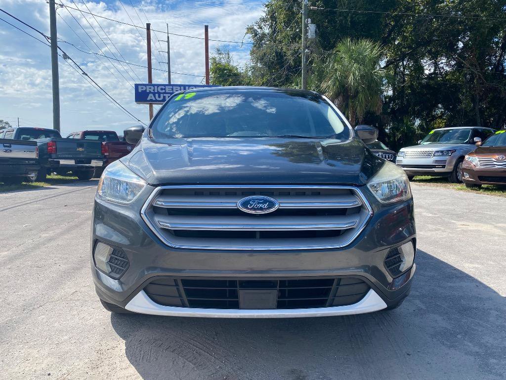 Used 2019 Ford Escape SE FWD image 4