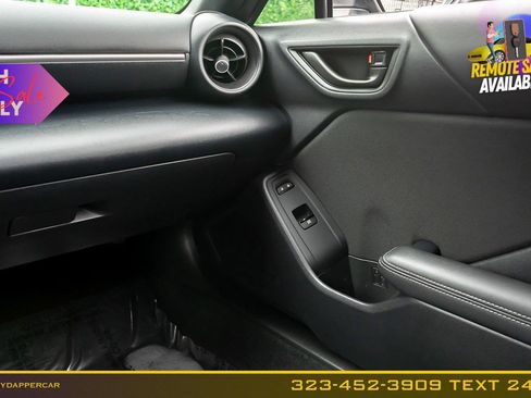 Used 2022 Toyota GR86 w/ ALL Weather Mat Package (TMS) RWD image 22
