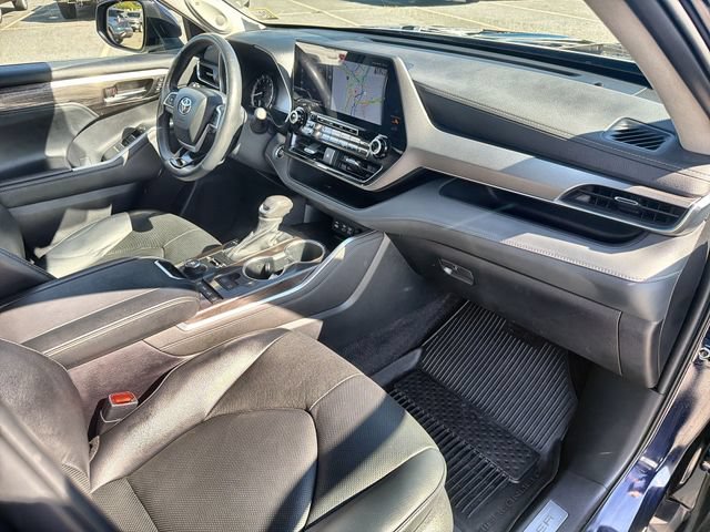 Used 2022 Toyota Highlander Limited AWD/4WD image 30