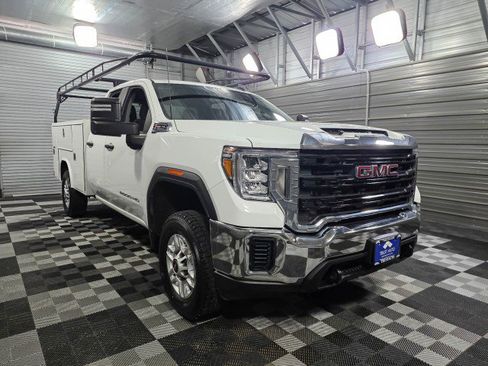 Used 2023 GMC Sierra 2500 Pro w/ Convenience Package AWD/4WD image 4