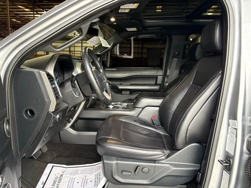 Used 2021 Ford Expedition Max XLT image 20