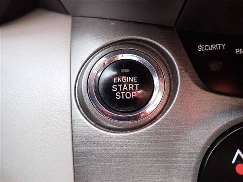 Used 2011 Toyota RAV4 Limited w/ Limited Extra Value Pkg AWD/4WD image 23