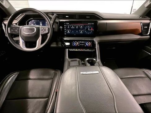 Used 2024 GMC Sierra 2500 Denali w/ Technology Package image 17