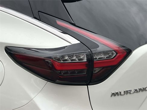 Certified 2024 Nissan Murano SV image 15