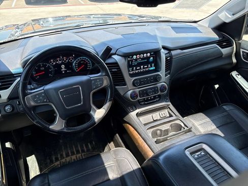 Used 2018 GMC Yukon XL Denali w/ Denali Ultimate Package AWD/4WD image 5