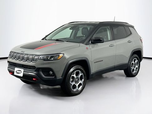 Used 2022 Jeep Compass Trailhawk w/ Trailhawk Convenience Group AWD/4WD image 6