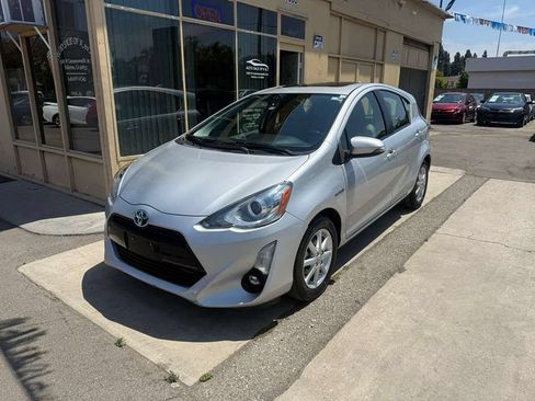 Used 2016 Toyota Prius C Four w/ Preferred Accessory Package FWD image 14