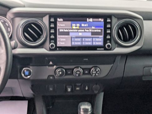 Used 2020 Toyota Tacoma TRD Sport w/ Phone Cable & Charge Package image 20