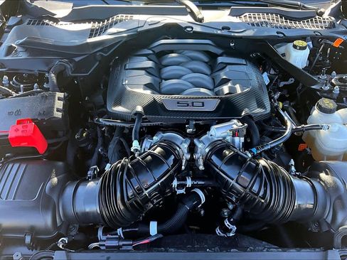 Used 2024 Ford Mustang GT Premium RWD image 31