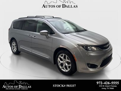 Used 2017 Chrysler Pacifica Touring-L w/ Tire & Wheel Group