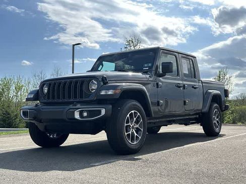Used 2025 Jeep Gladiator Sport AWD/4WD image 28