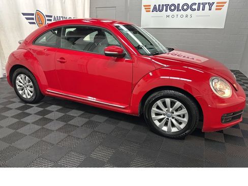 Used 2019 Volkswagen Beetle 2.0T S image 3