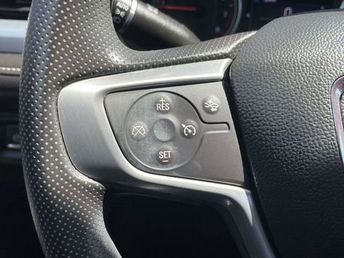 Used 2021 GMC Acadia SLE w/ Driver Convenience Package FWD image 30