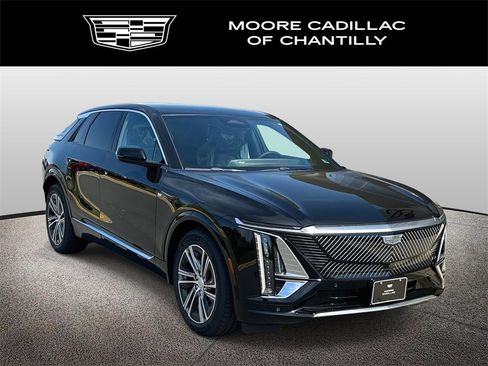 New 2025 Cadillac Lyriq Luxury image 1