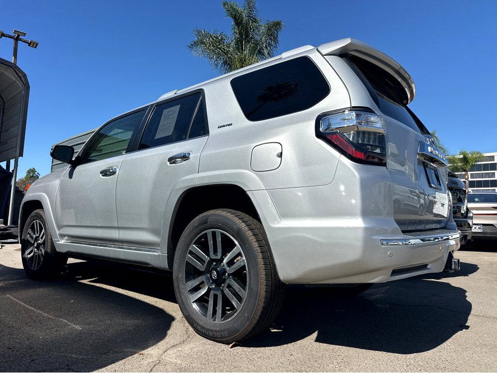 Used 2018 Toyota 4Runner Limited AWD/4WD image 3