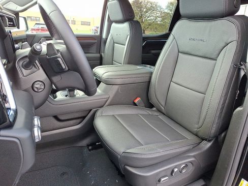 New 2026 GMC Sierra 1500 Denali w/ Technology Package image 6