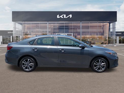 Certified 2024 Kia Forte LXS w/ LXS Technology Package FWD image 3