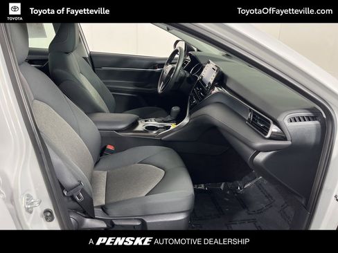 Used 2024 Toyota Camry LE image 5