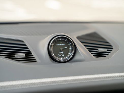 New 2025 Porsche Cayenne GTS image 17