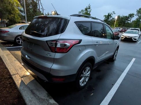 Used 2018 Ford Escape SE AWD/4WD image 6