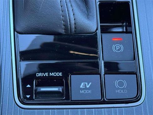 Certified 2022 Toyota Sienna XSE image 30