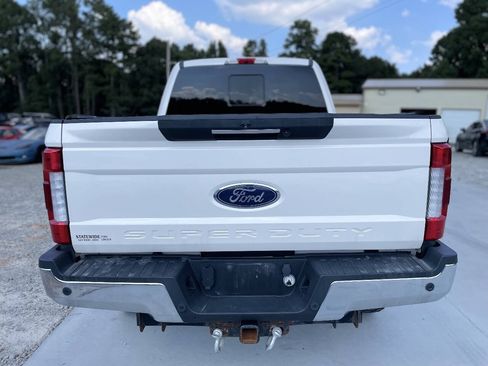 Used 2017 Ford F250 Lariat w/ Lariat Ultimate Package AWD/4WD image 6