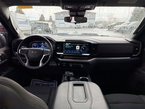 Used 2022 Chevrolet Silverado 1500 LT Trail Boss w/ Convenience Package II image 12