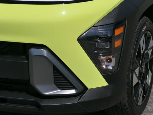 Certified 2024 Hyundai Kona SEL FWD image 9
