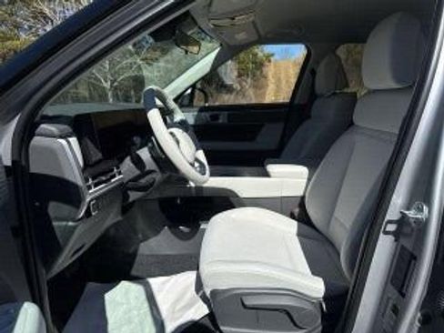New 2026 Hyundai Santa Fe SE FWD image 13