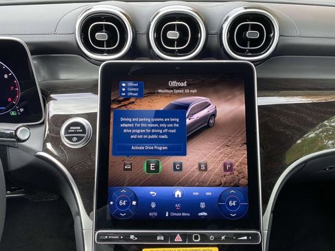 Certified 2025 Mercedes-Benz GLC 300 4MATIC image 36