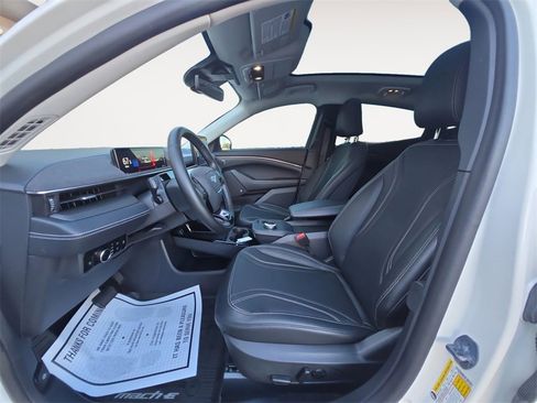 Used 2024 Ford Mustang Mach-E Premium image 9