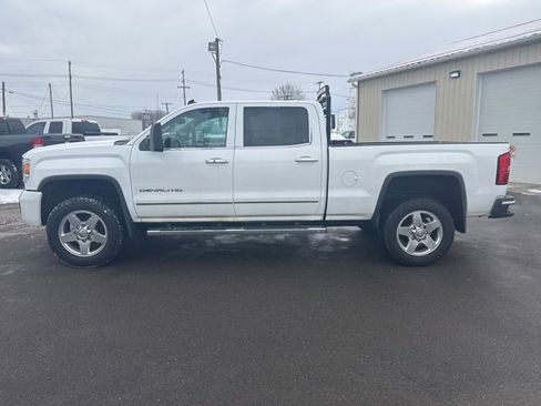 Used 2015 GMC Sierra 2500 Denali image 6