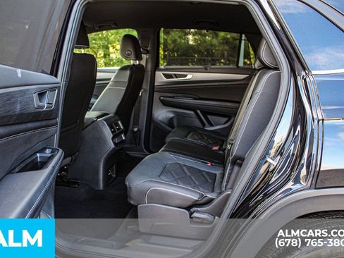 Used 2025 Volkswagen Atlas Cross Sport SE AWD/4WD image 15