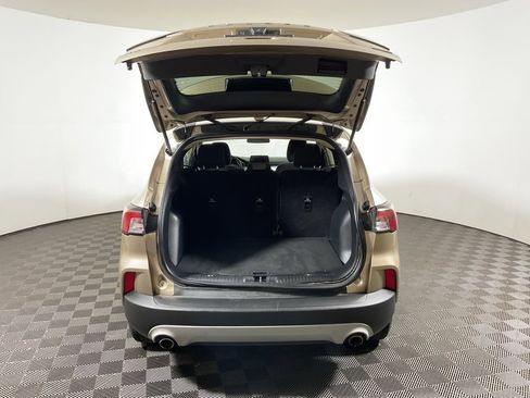 Used 2020 Ford Escape SE image 12