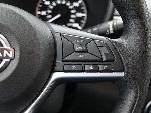 Used 2025 Nissan Altima 2.5 SV FWD image 22