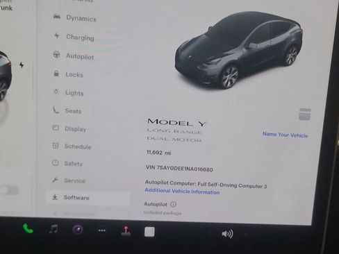 Used 2022 Tesla Model Y Long Range image 5