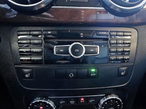 Used 2013 Mercedes-Benz GLK 350 4MATIC image 24