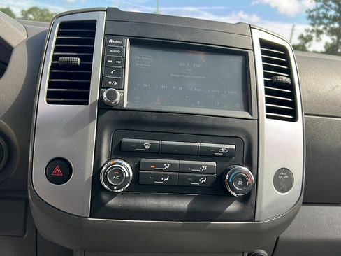 Used 2019 Nissan Frontier SV AWD/4WD image 11