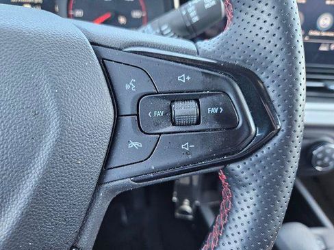 Certified 2024 Chevrolet Trax RS FWD image 15