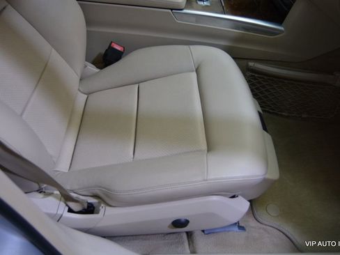 Used 2014 Mercedes-Benz E 350 Sedan image 17