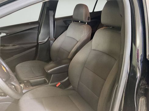 Used 2019 Chevrolet Cruze LT FWD image 12