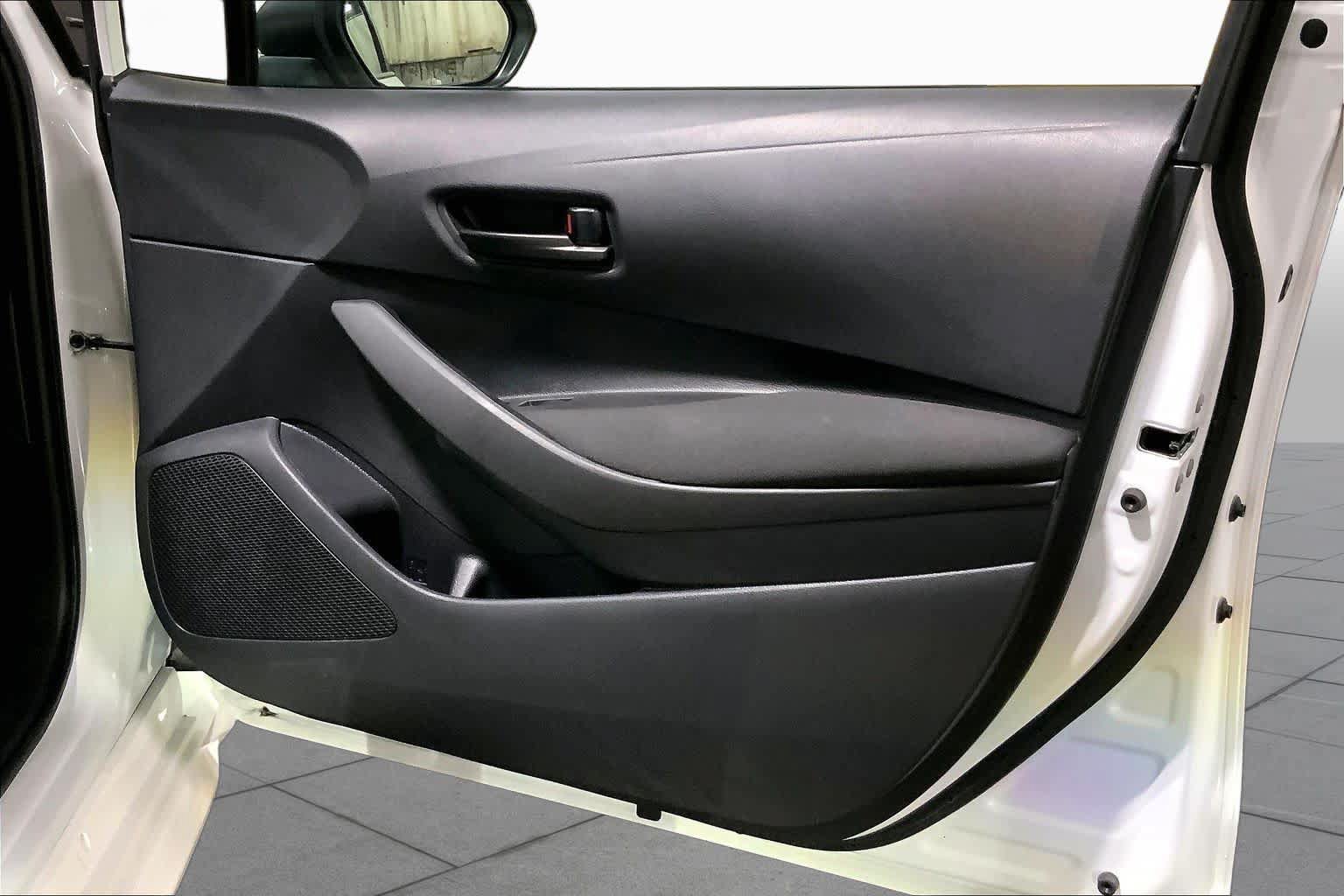 Used 2024 Toyota Corolla LE FWD image 23