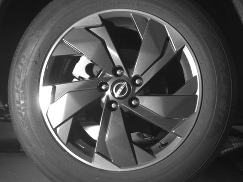 Used 2025 Nissan Rogue SV FWD image 15